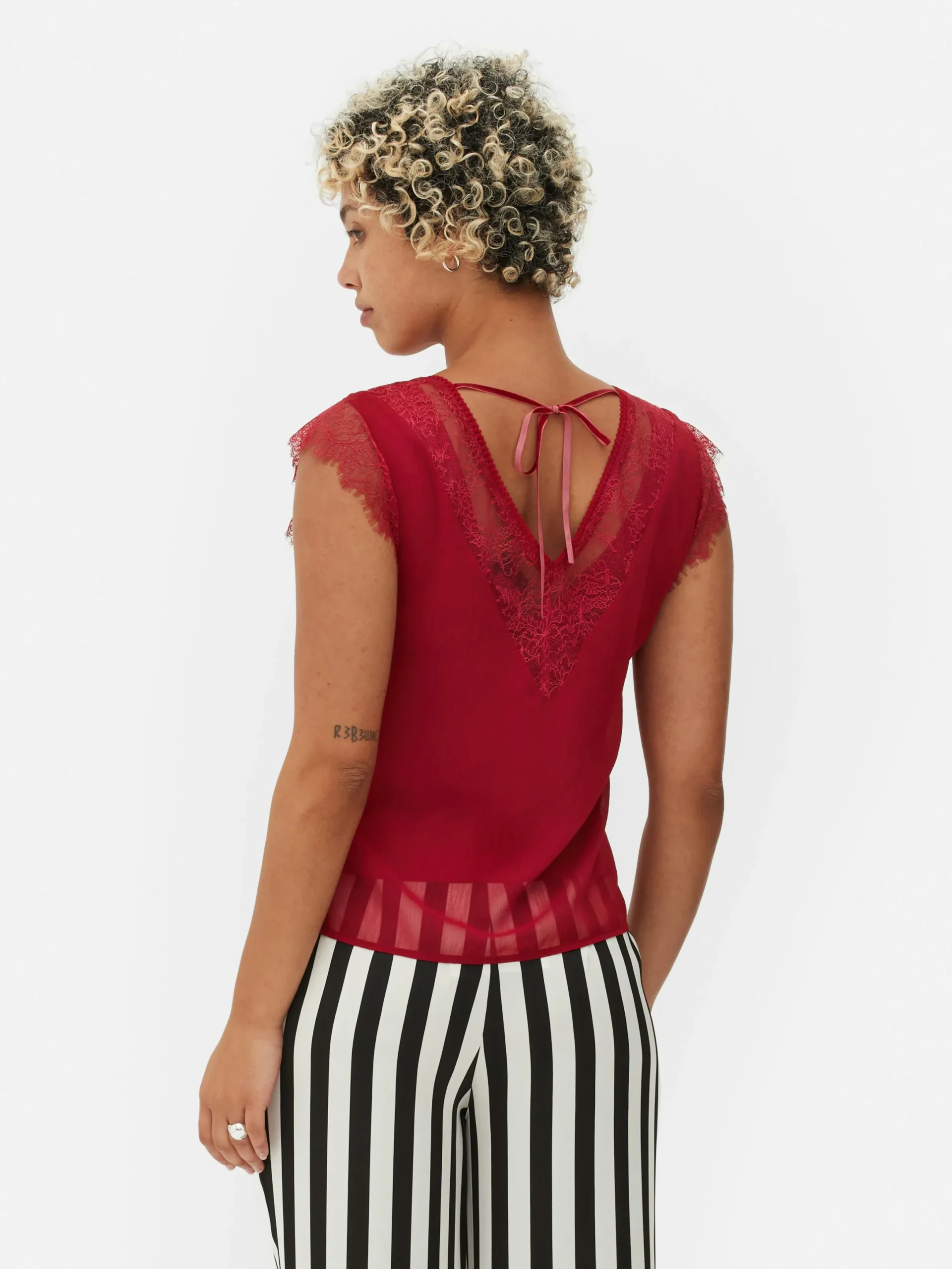 Mujer Primark Moda Gótica|Tops Y Camisetas|Blusa Con Encaje Beetlejuice X Colleen Atwood