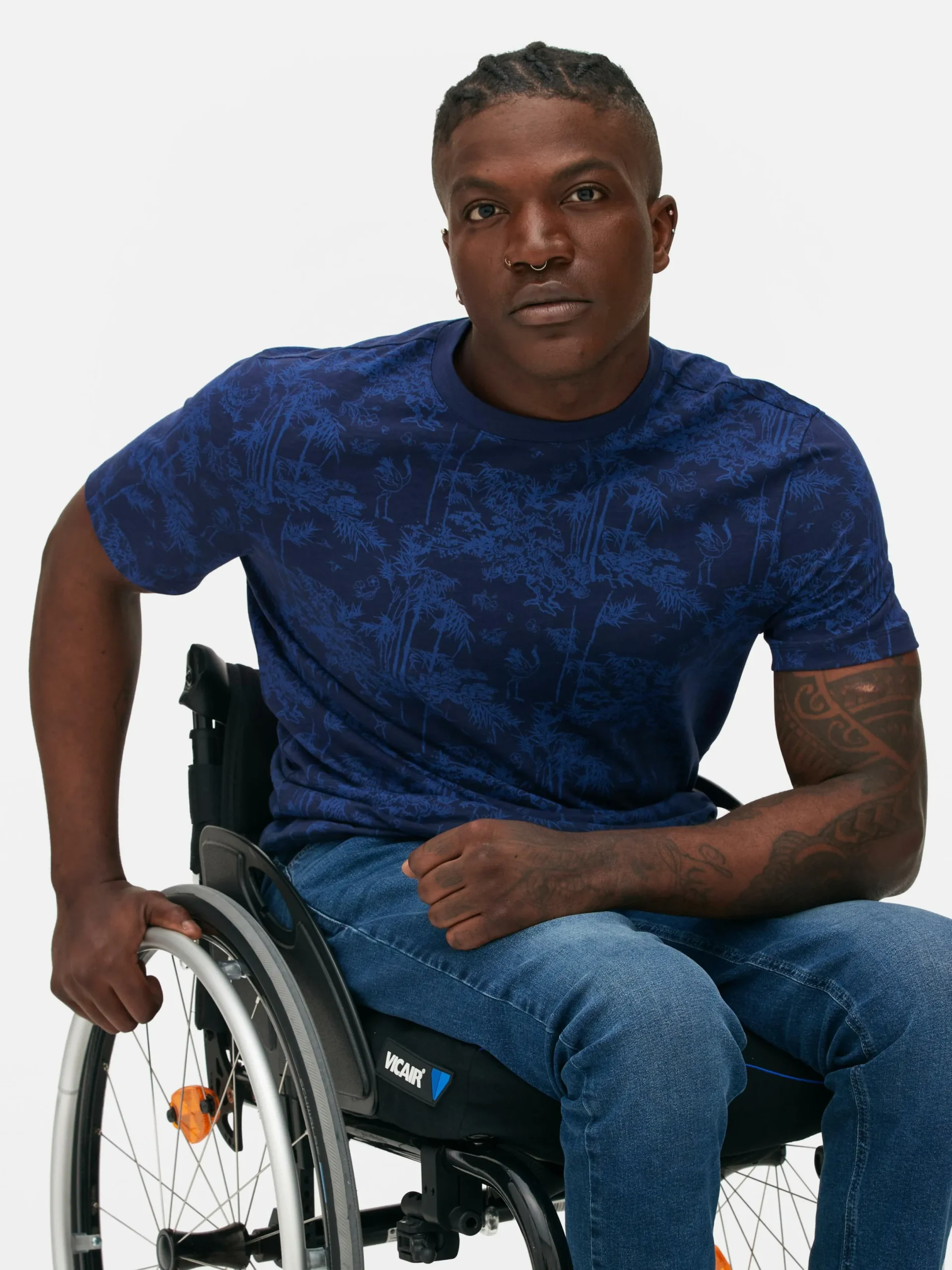 Hombre Primark Tops Y Camisetas|Camiseta Con Cuello Redondo Y árboles Japoneses