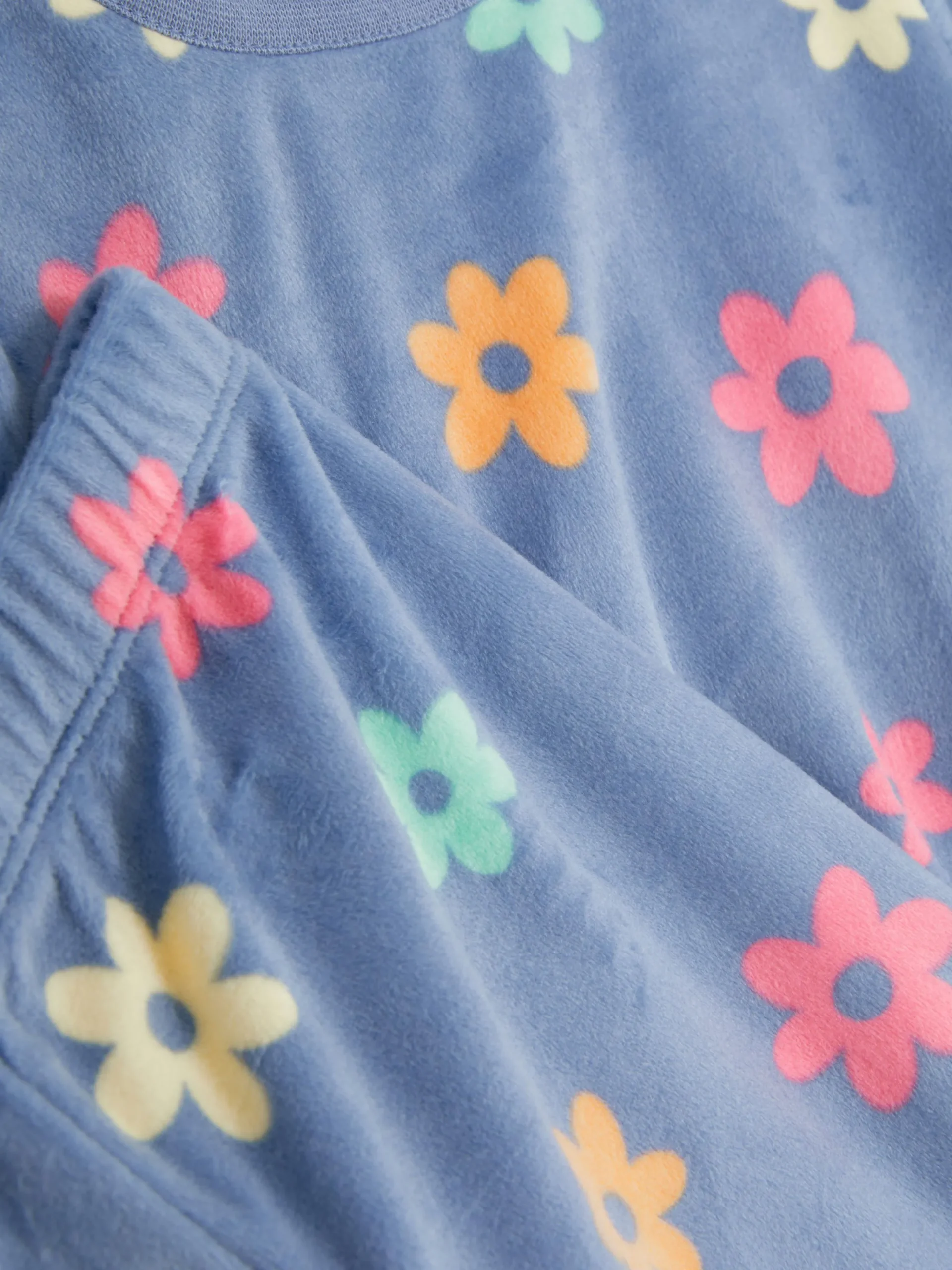 Primark Pijamas Y Ropa Para Dormir|Pijama De Velvetón Con Estampado Gráfico